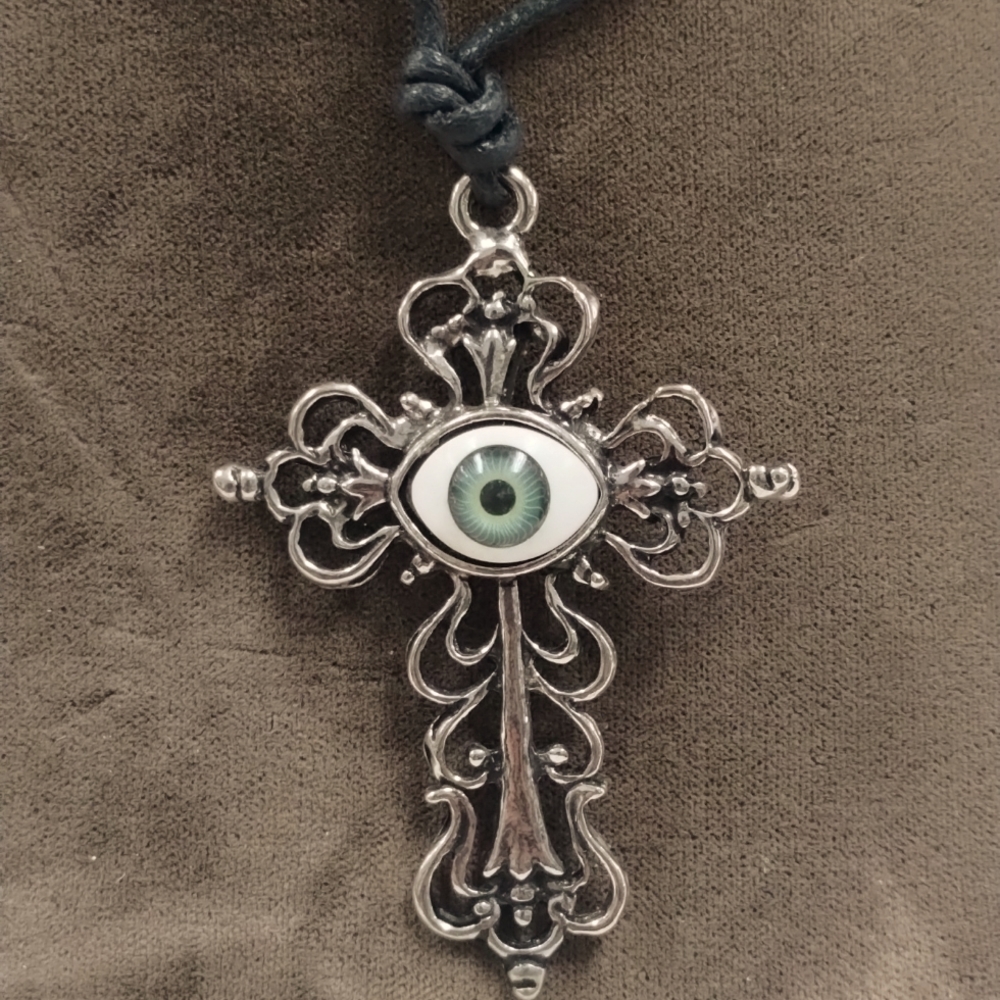 Silver cross ojo turco